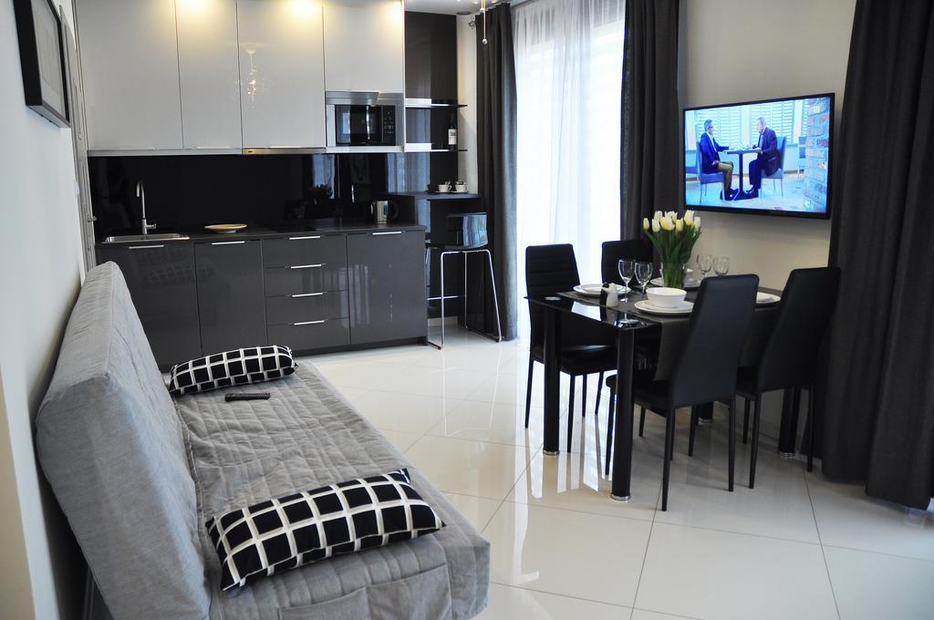 Moko Apartment Parking W Cenie Варшава Экстерьер фото