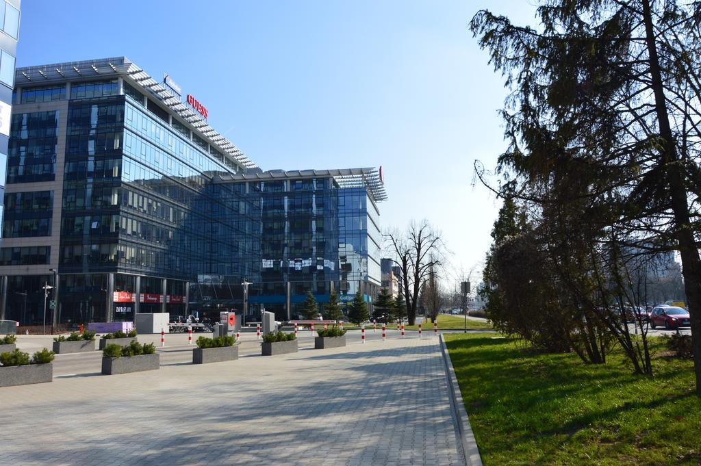 Moko Apartment Parking W Cenie Варшава Экстерьер фото