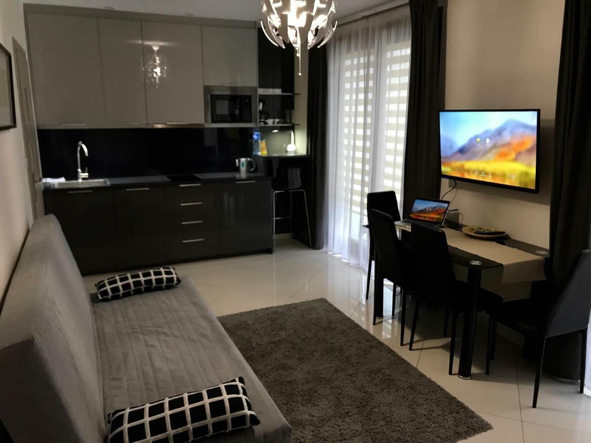 Moko Apartment Parking W Cenie Варшава Экстерьер фото